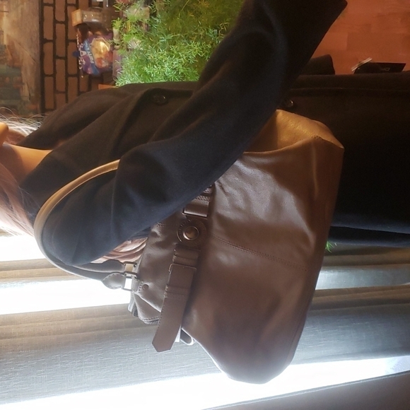 Burberry leather large tote /traveler.💯Authentic - Picture 12 of 16